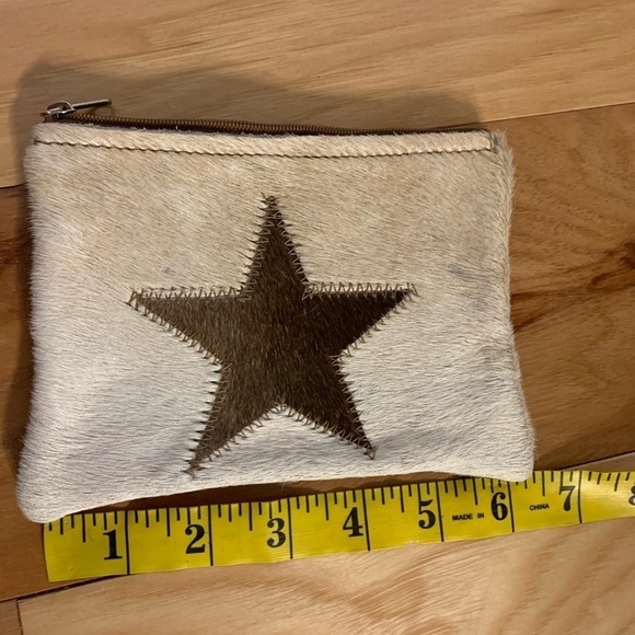 Cowhide and suede zippered pouch with star - Picture 7 of 7